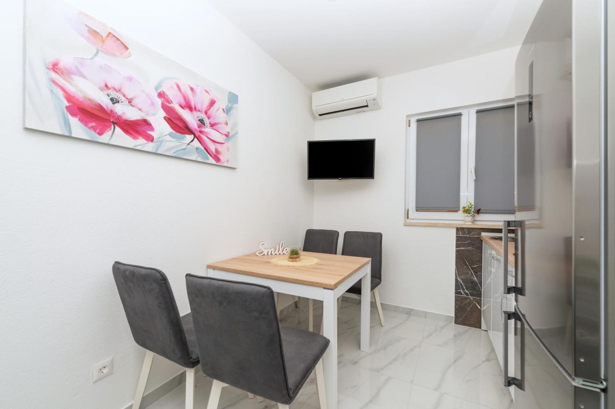 Apartmants Sestic Tucepi Exterior photo