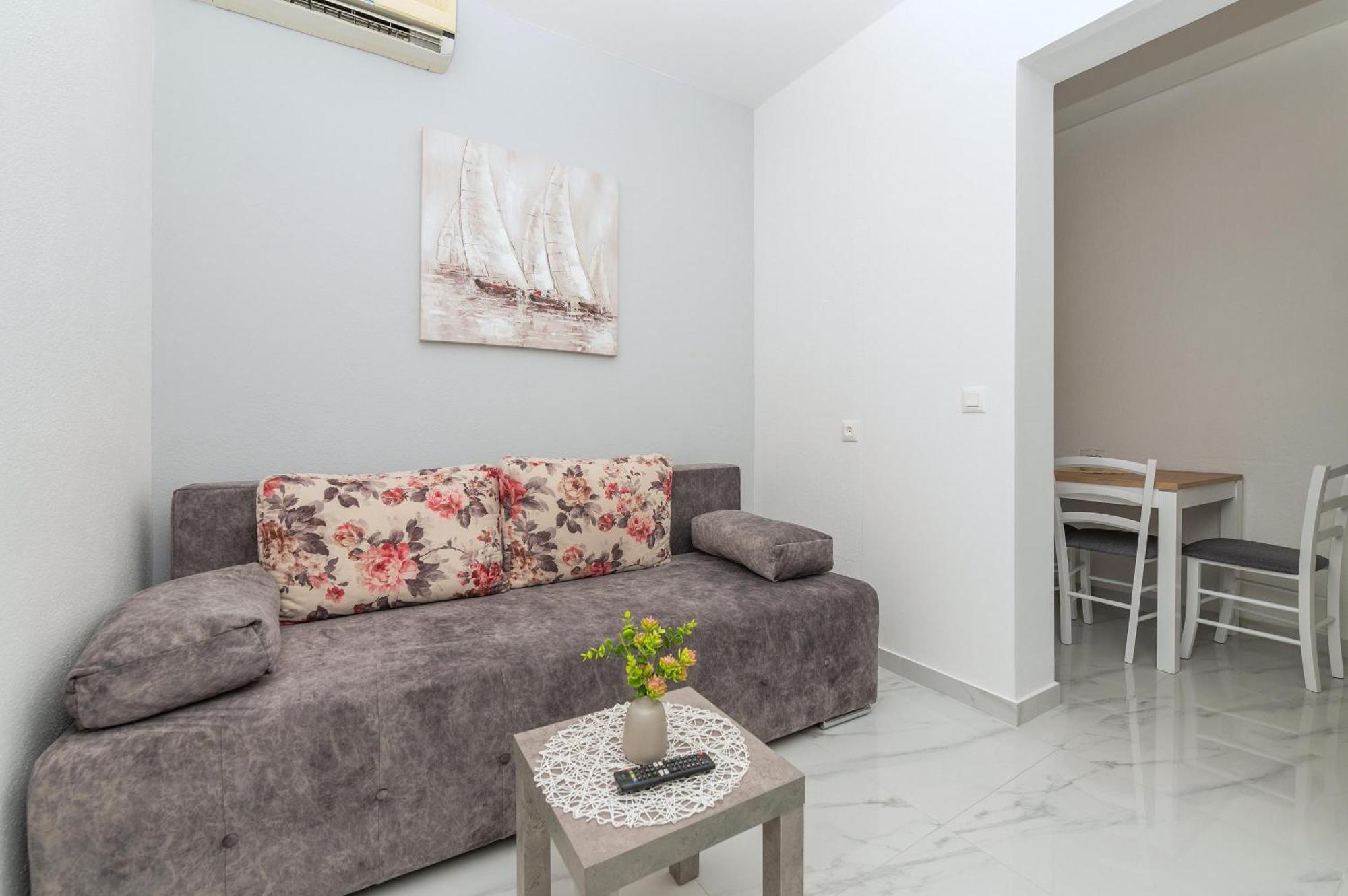 Apartmants Sestic Tucepi Exterior photo